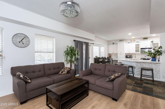 11015 W LAURELWOOD Lane, Avondale, AZ 85392