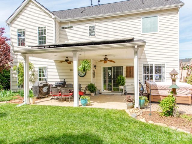 6135 Maple Leaf Avenue, Harrisburg, NC 28075