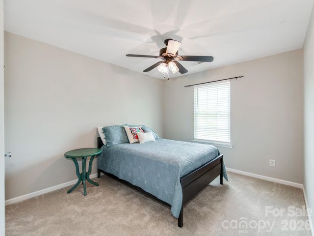 6135 Maple Leaf Avenue, Harrisburg, NC 28075