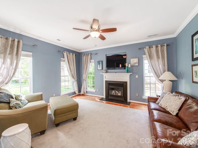 6135 Maple Leaf Avenue, Harrisburg, NC 28075