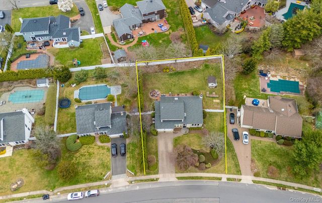 28 Timber Ridge Drive, Commack, NY 11725