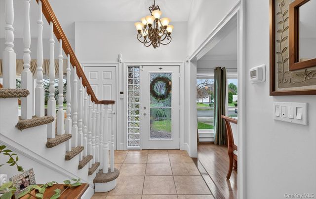 28 Timber Ridge Drive, Commack, NY 11725