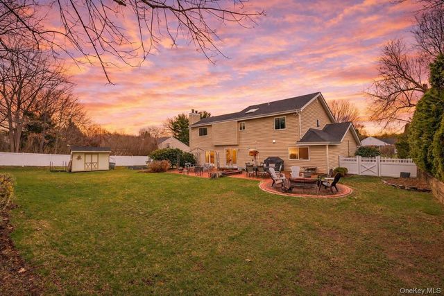 28 Timber Ridge Drive, Commack, NY 11725