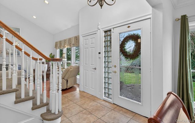 28 Timber Ridge Drive, Commack, NY 11725