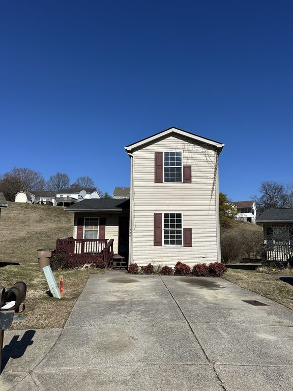 220 Brittany Park Cir, Antioch, TN 37013