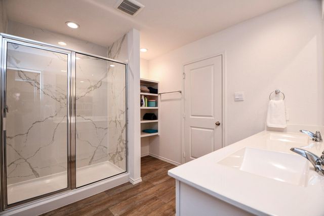 3008 Bur Landing Lane, Rosenberg, TX 77469