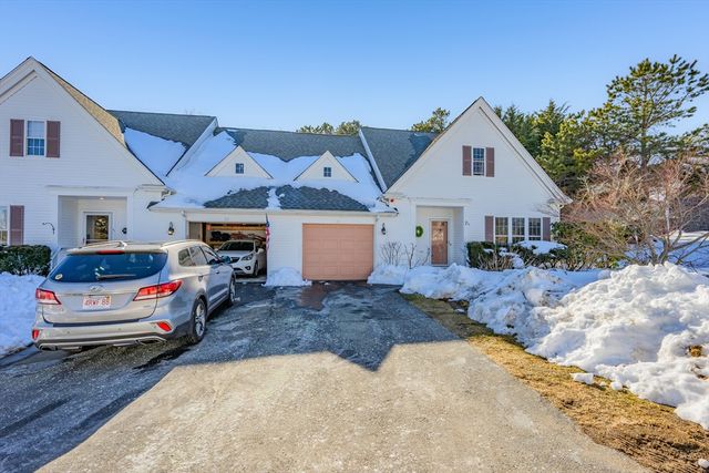 22 Stratford Rdg 22, Mashpee, MA 02649