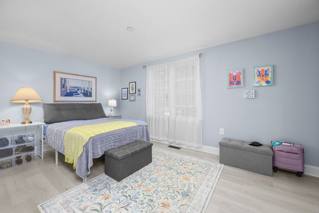 22 Stratford Rdg 22, Mashpee, MA 02649