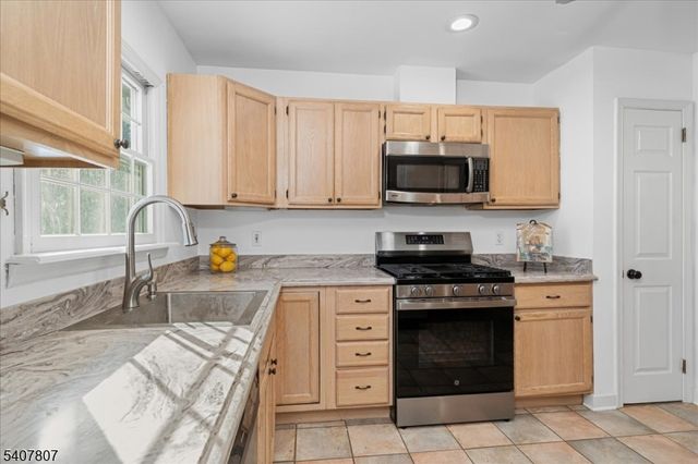 25 Dellwood Ave, Morris Twp., NJ 07960