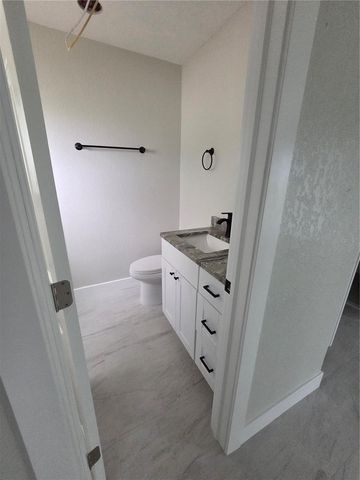 1238 VALLEY FORGE BOULEVARD, Sun City Center, FL 33573