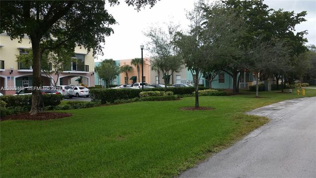 5791 NW 151st St 5791-A, Miami Lakes, FL 33014