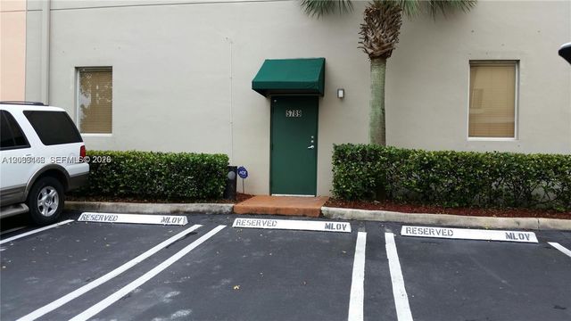 5791 NW 151st St 5791-A, Miami Lakes, FL 33014