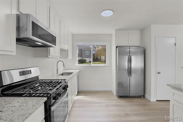 8210 Marvale Lane, St Louis, MO 63123