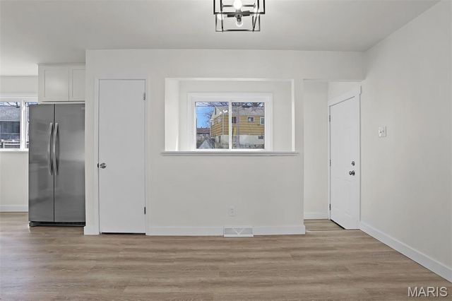 8210 Marvale Lane, St Louis, MO 63123