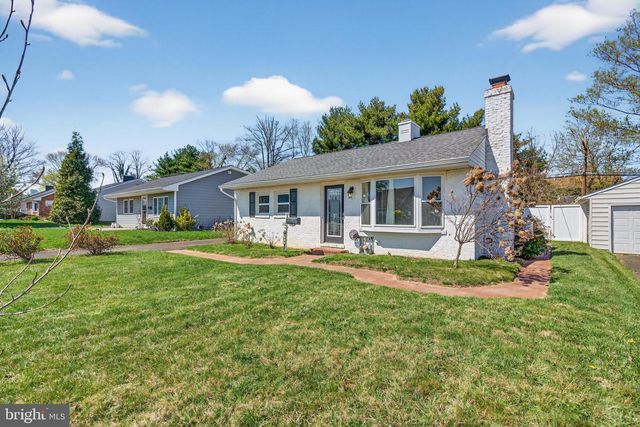 325 AUSTIN DR, Fairless Hills, PA 19030