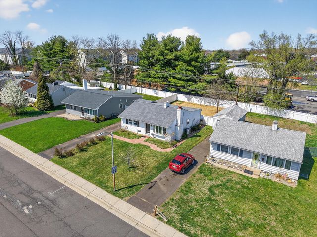 325 AUSTIN DR, Fairless Hills, PA 19030