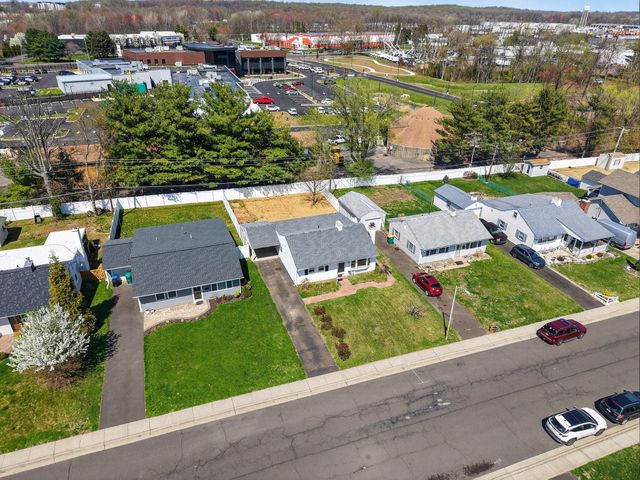 325 AUSTIN DR, Fairless Hills, PA 19030