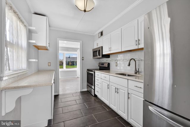 325 AUSTIN DR, Fairless Hills, PA 19030