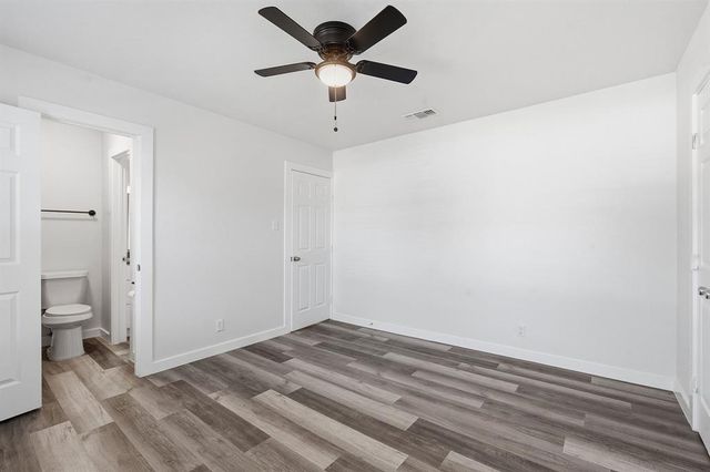 1911 Hearthside DR A, Austin, TX 78757