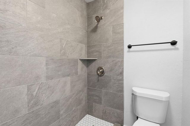 1911 Hearthside DR A, Austin, TX 78757