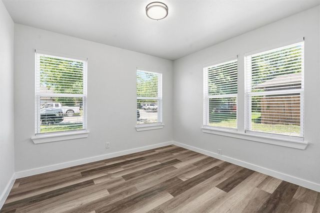 1911 Hearthside DR A, Austin, TX 78757