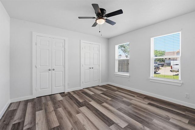 1911 Hearthside DR A, Austin, TX 78757