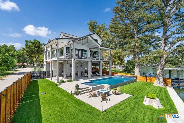 270 Isle Of View Drive, Mcqueeney, TX 78123