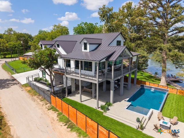 270 Isle Of View Drive, Mcqueeney, TX 78123