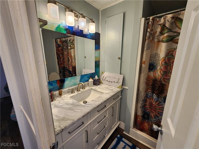 21 Diamond LN D21, Naples, FL 34112