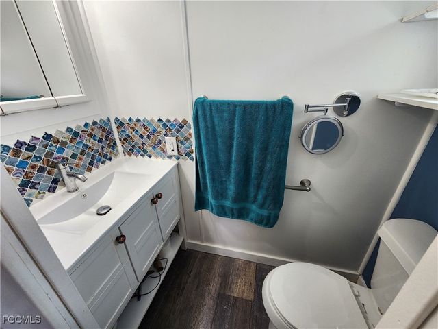 21 Diamond LN D21, Naples, FL 34112