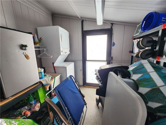 21 Diamond LN D21, Naples, FL 34112