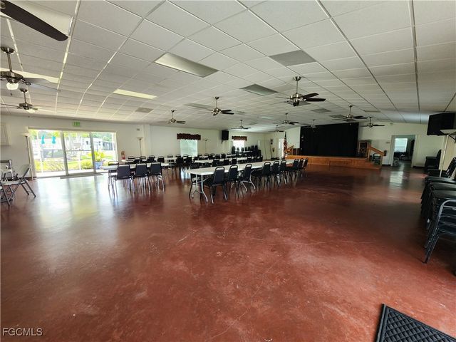 21 Diamond LN D21, Naples, FL 34112