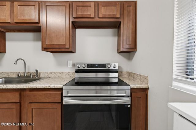 825 GATES Street, Jacksonville, FL 32208