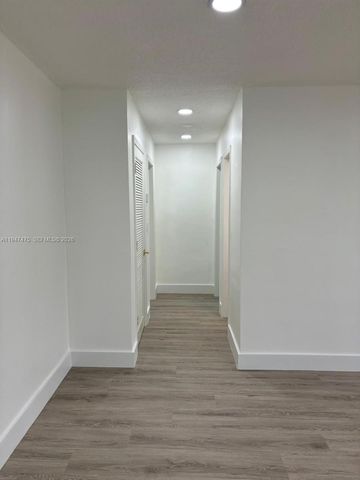 4715 NW 44th St, Tamarac, FL 33319