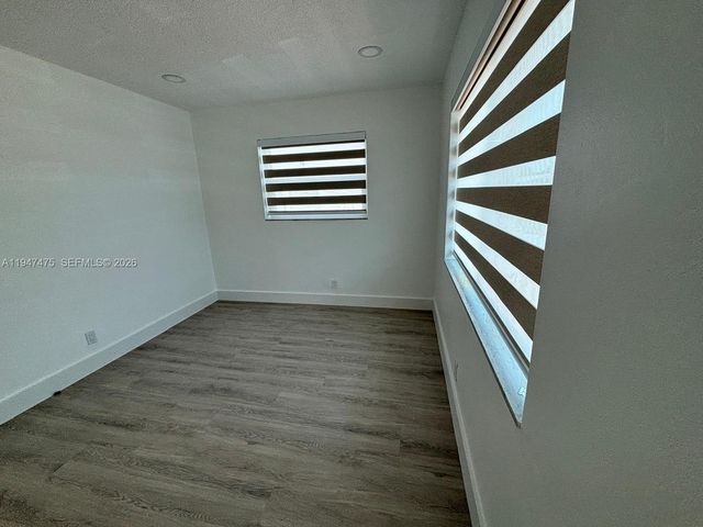 4715 NW 44th St, Tamarac, FL 33319