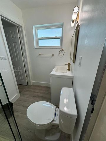 4715 NW 44th St, Tamarac, FL 33319