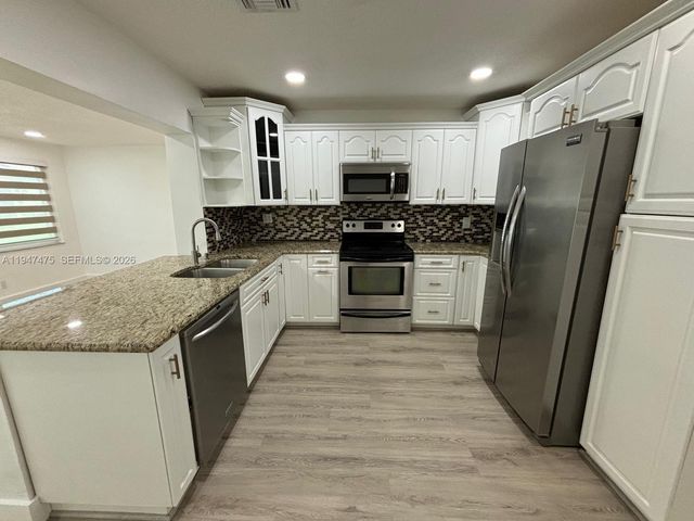 4715 NW 44th St, Tamarac, FL 33319