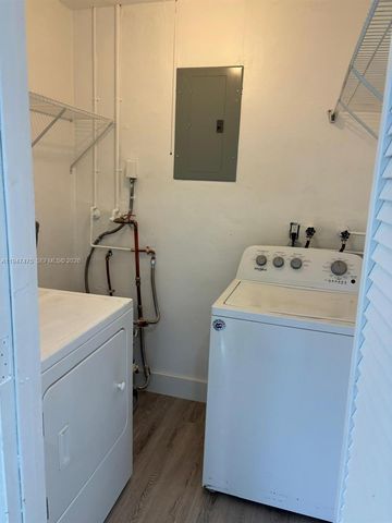 4715 NW 44th St, Tamarac, FL 33319