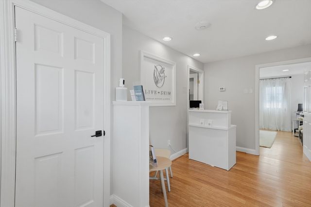 52 Pleasant Street, Woburn, MA 01801