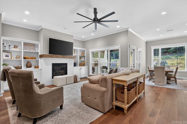 2525 Overcup, Conway, AR 72034