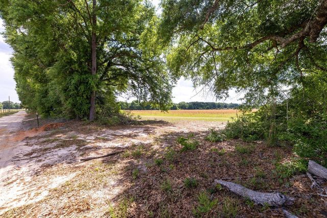 1704 Cobb Road, Baker, FL 32531