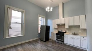 375 12th Street 1, Oakland, CA 94607