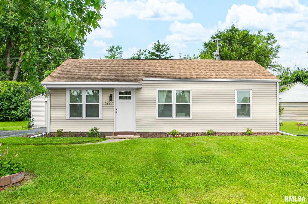 5229 N HAMILTON Road, Peoria, IL 61614