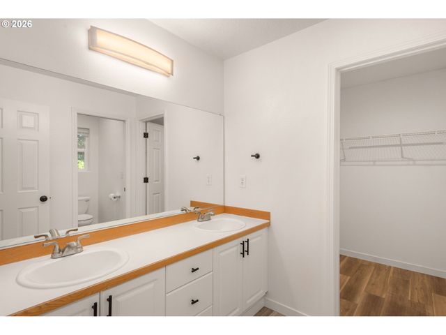 5098 Ne SCHOELER Cir, Hillsboro, OR 97124