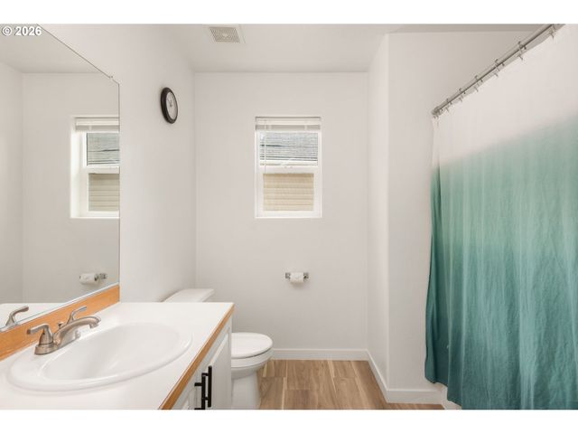 5098 Ne SCHOELER Cir, Hillsboro, OR 97124