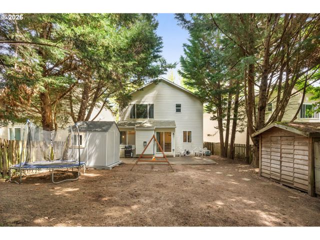 5098 Ne SCHOELER Cir, Hillsboro, OR 97124