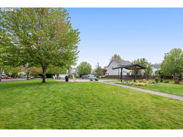 5098 Ne SCHOELER Cir, Hillsboro, OR 97124