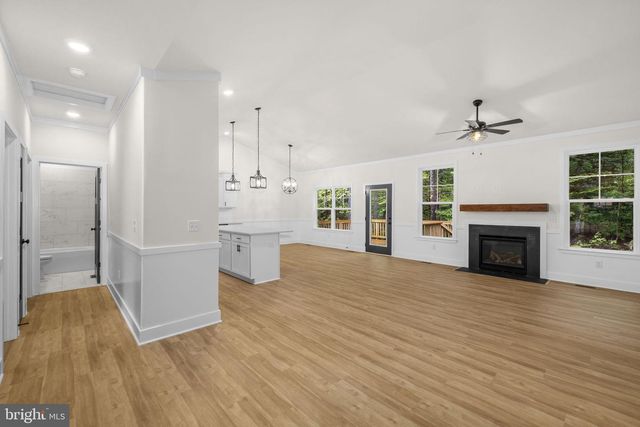 1109 LAKEVIEW PKWY, Locust Grove, VA 22508