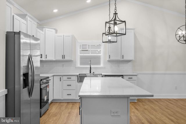 1109 LAKEVIEW PKWY, Locust Grove, VA 22508