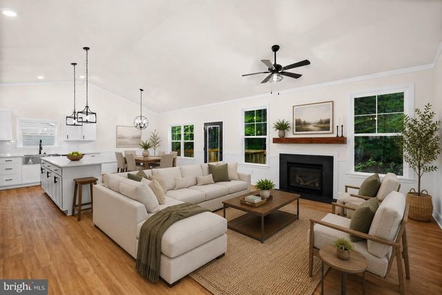 1109 LAKEVIEW PKWY, Locust Grove, VA 22508